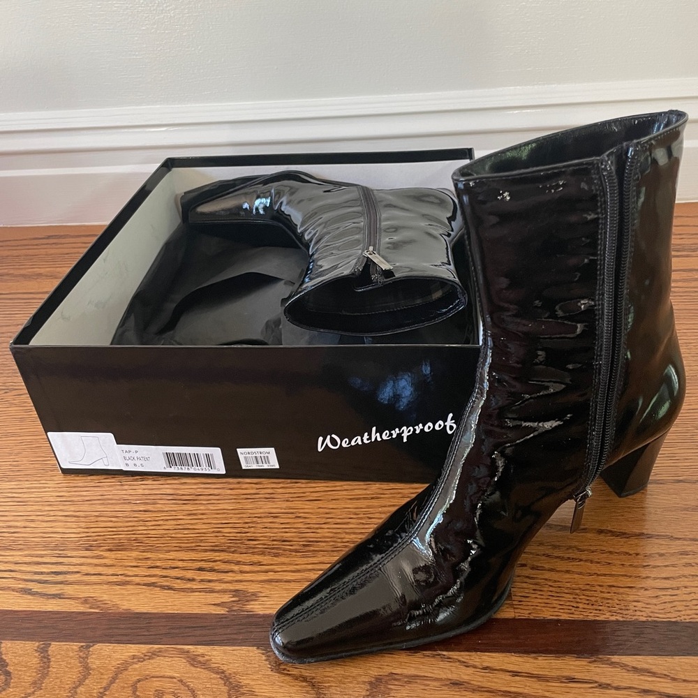 AQUATALIA BLACK PATENT LEATHER BOOTS W8.5